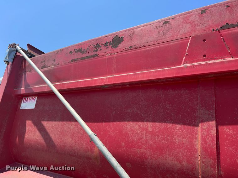 image for item MG9383 2007 Mack CHN613  dump truck