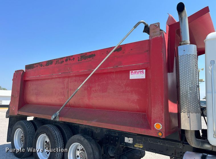 image for item MG9383 2007 Mack CHN613  dump truck