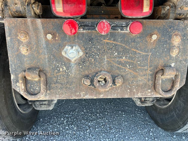 image for item MG9383 2007 Mack CHN613  dump truck