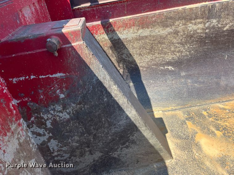 image for item MG9383 2007 Mack CHN613  dump truck