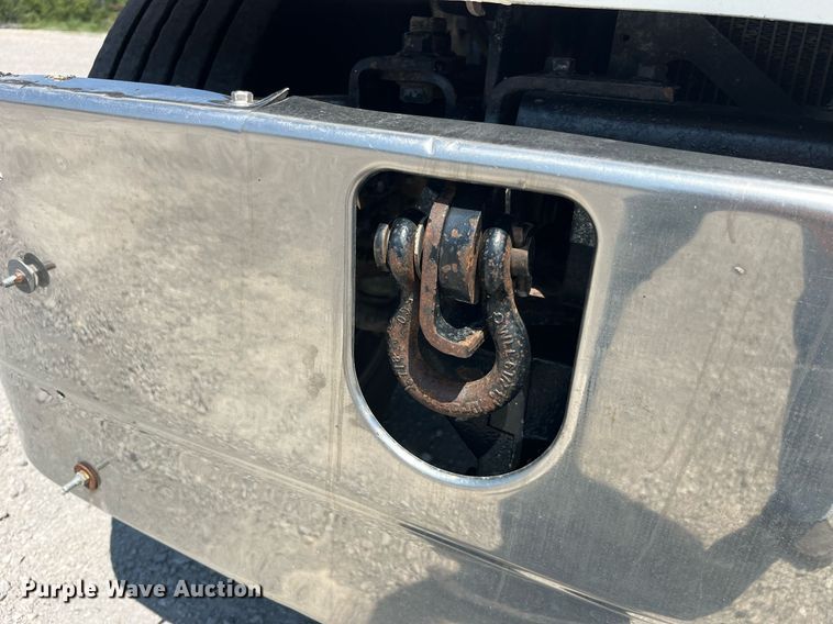 image for item MG9383 2007 Mack CHN613  dump truck