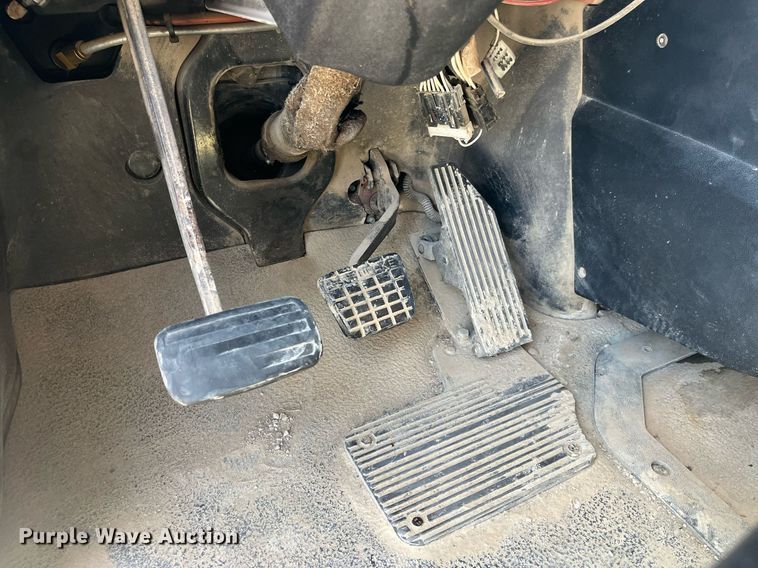 image for item MG9383 2007 Mack CHN613  dump truck