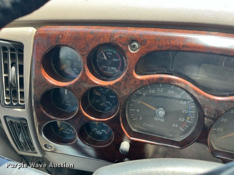 image for item MG9383 2007 Mack CHN613  dump truck