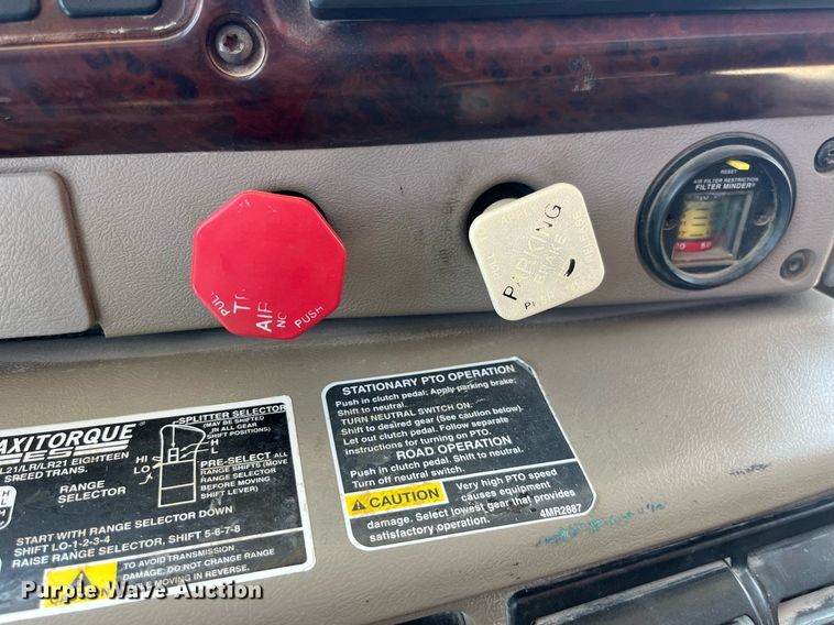 image for item MG9383 2007 Mack CHN613  dump truck