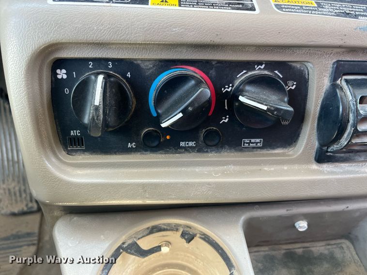 image for item MG9383 2007 Mack CHN613  dump truck