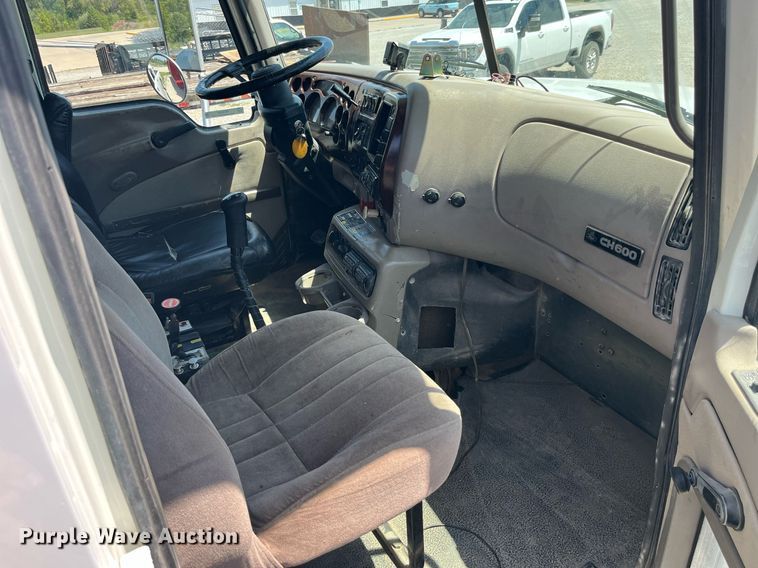 image for item MG9383 2007 Mack CHN613  dump truck