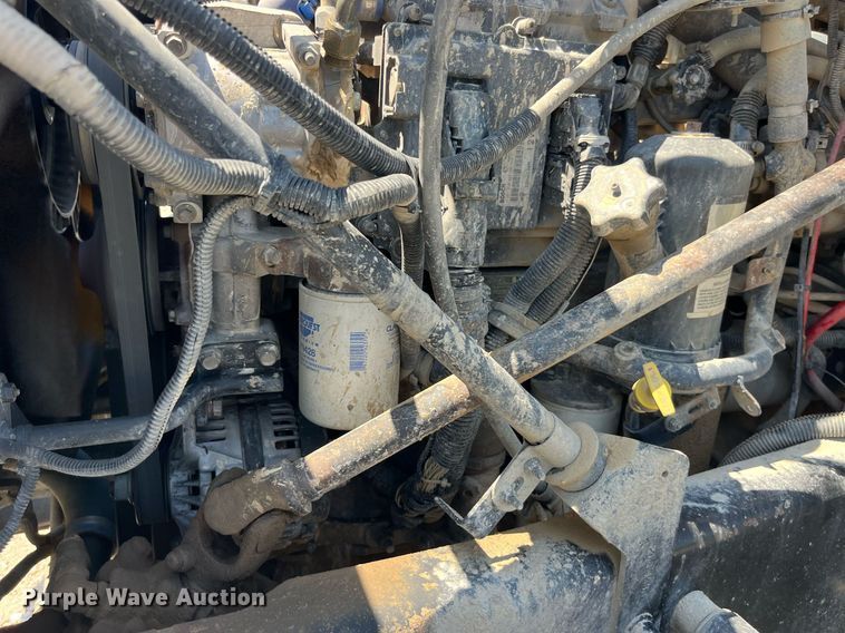 image for item MG9383 2007 Mack CHN613  dump truck