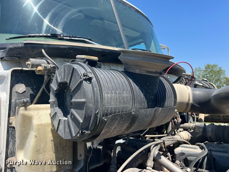 image for item MG9383 2007 Mack CHN613  dump truck