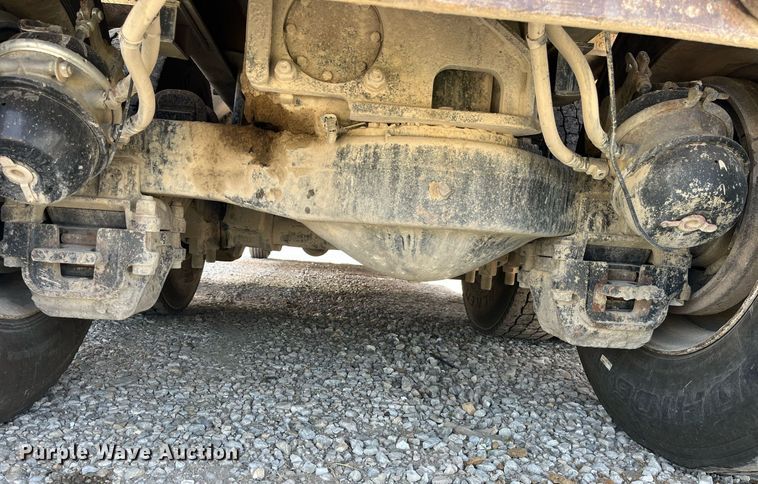 image for item MG9383 2007 Mack CHN613  dump truck