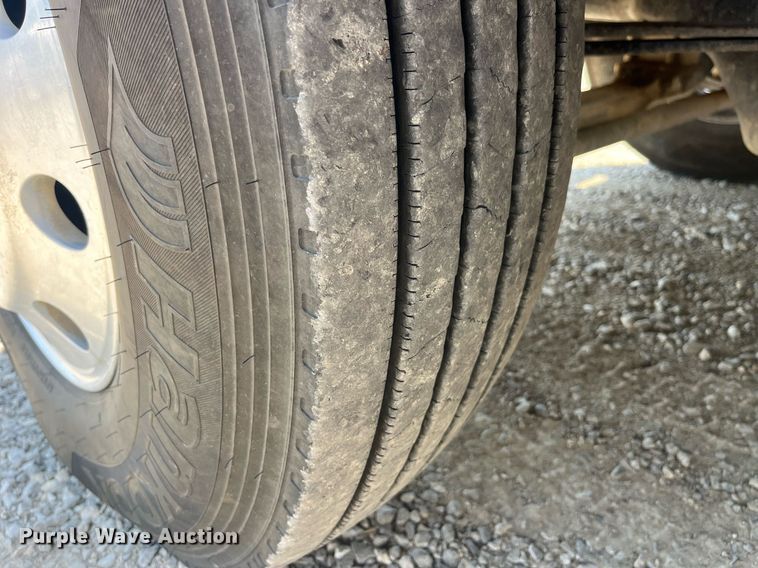 image for item MG9383 2007 Mack CHN613  dump truck