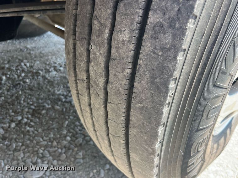 image for item MG9383 2007 Mack CHN613  dump truck