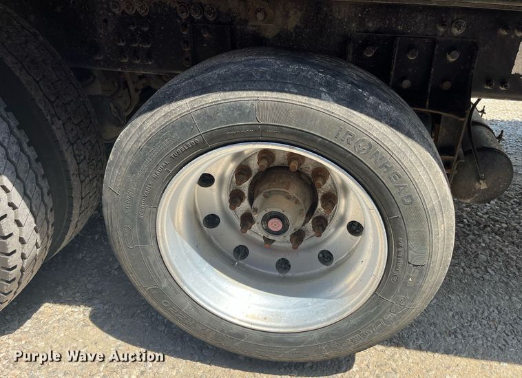 image for item MG9383 2007 Mack CHN613  dump truck