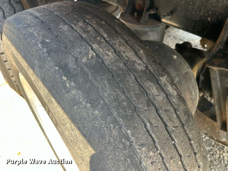 image for item MG9383 2007 Mack CHN613  dump truck