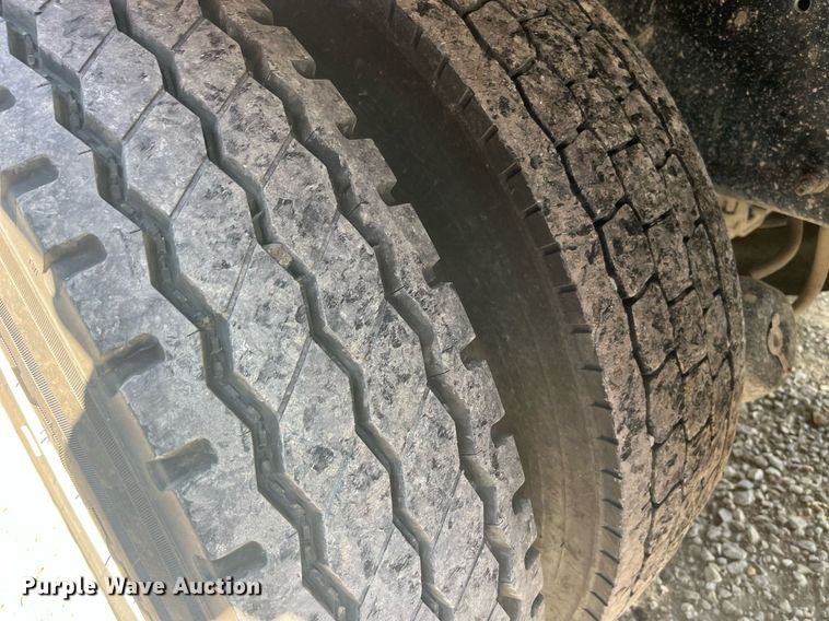 image for item MG9383 2007 Mack CHN613  dump truck