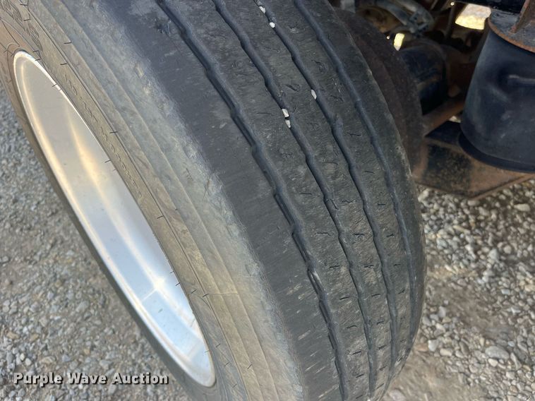 image for item MG9383 2007 Mack CHN613  dump truck