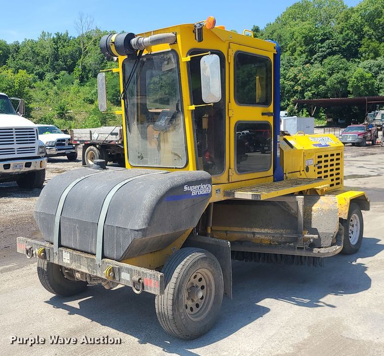 image for item MG9609 2017 Superior Broom DT80K  sweeper