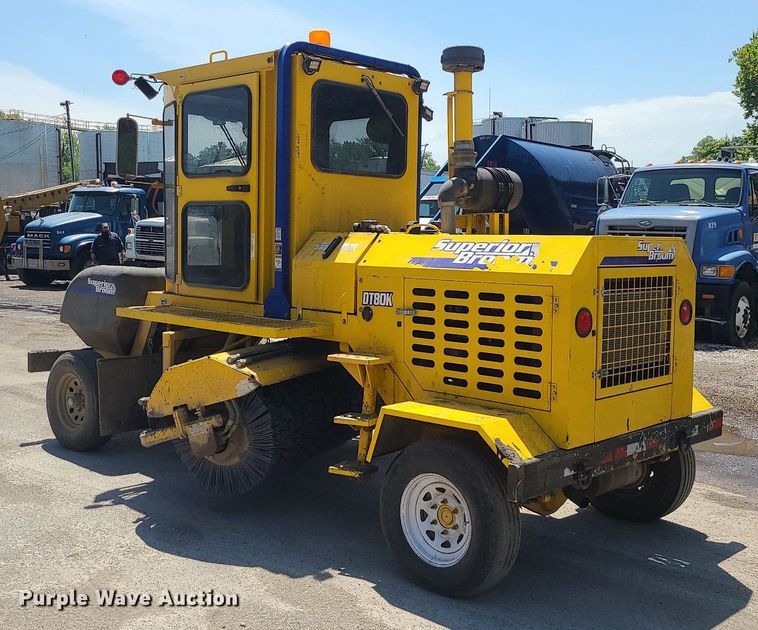 image for item MG9609 2017 Superior Broom DT80K  sweeper