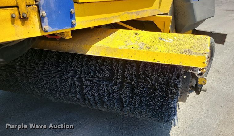 image for item MG9609 2017 Superior Broom DT80K  sweeper