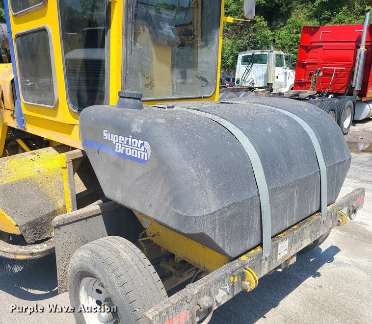 image for item MG9609 2017 Superior Broom DT80K  sweeper