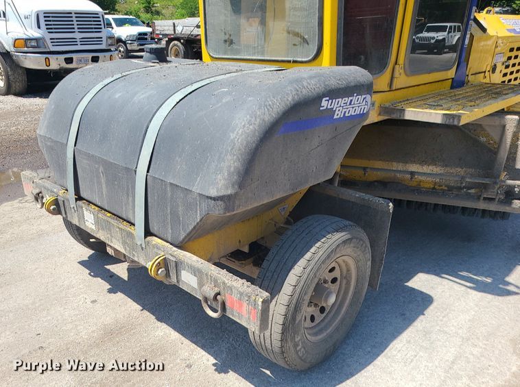 image for item MG9609 2017 Superior Broom DT80K  sweeper