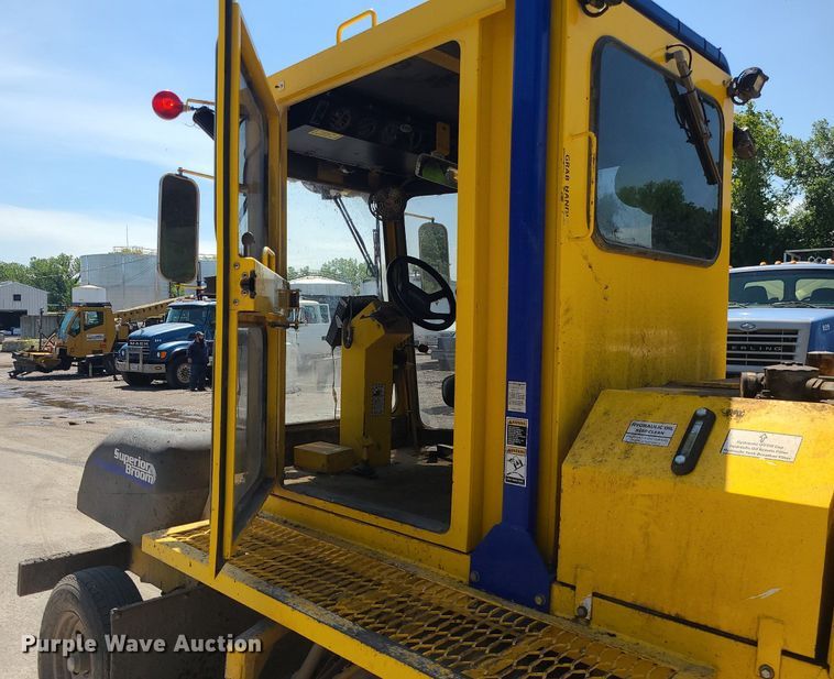 image for item MG9609 2017 Superior Broom DT80K  sweeper