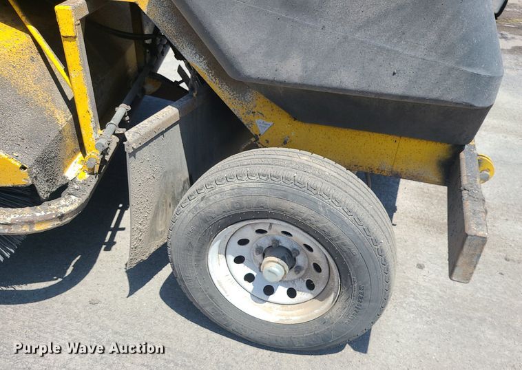 image for item MG9609 2017 Superior Broom DT80K  sweeper