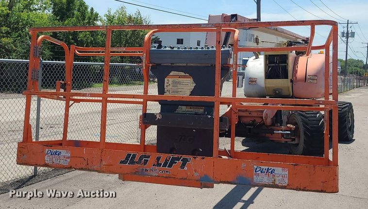 image for item MG9612 JLG 800A  boom lift
