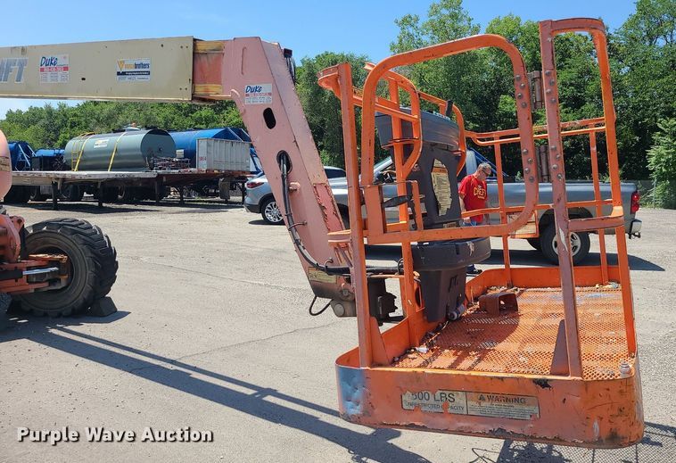 image for item MG9612 JLG 800A  boom lift