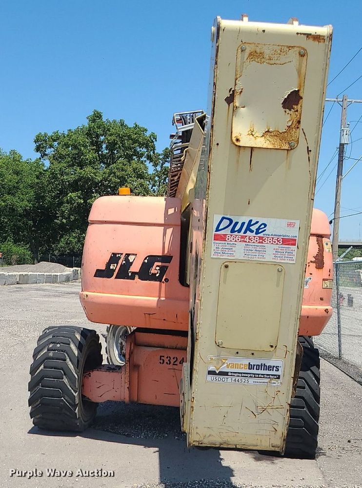 image for item MG9612 JLG 800A  boom lift
