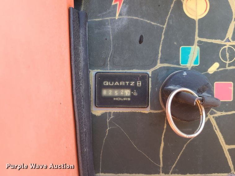 image for item MG9612 JLG 800A  boom lift