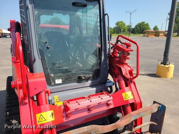 image for item MG9626 2018 Takeuchi TL10V-2  tracked skid steer loader