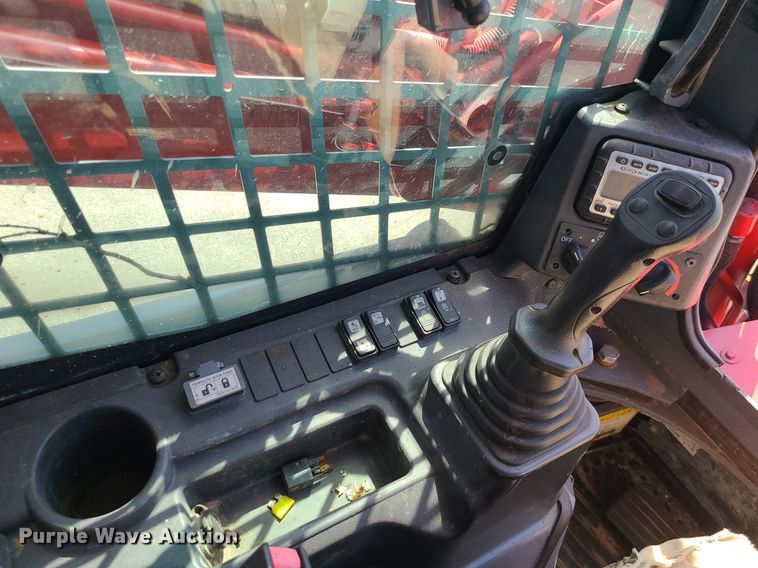 image for item MG9626 2018 Takeuchi TL10V-2  tracked skid steer loader