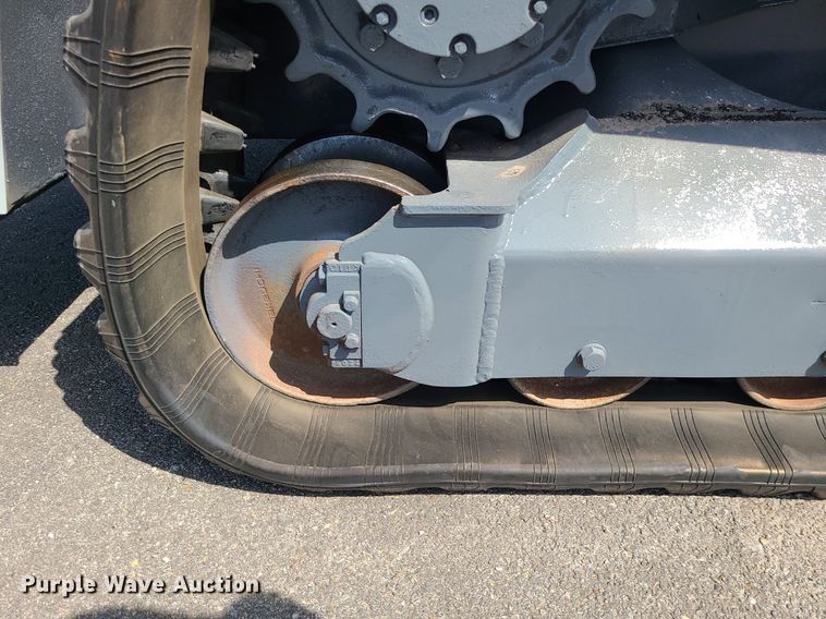 image for item MG9626 2018 Takeuchi TL10V-2  tracked skid steer loader