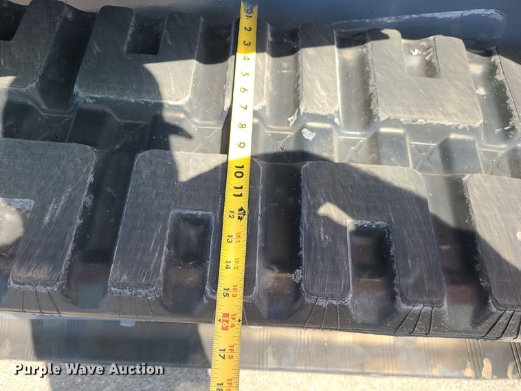 image for item MG9626 2018 Takeuchi TL10V-2  tracked skid steer loader