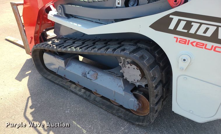 image for item MG9626 2018 Takeuchi TL10V-2  tracked skid steer loader