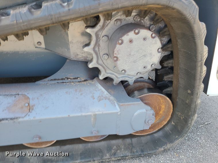 image for item MG9626 2018 Takeuchi TL10V-2  tracked skid steer loader