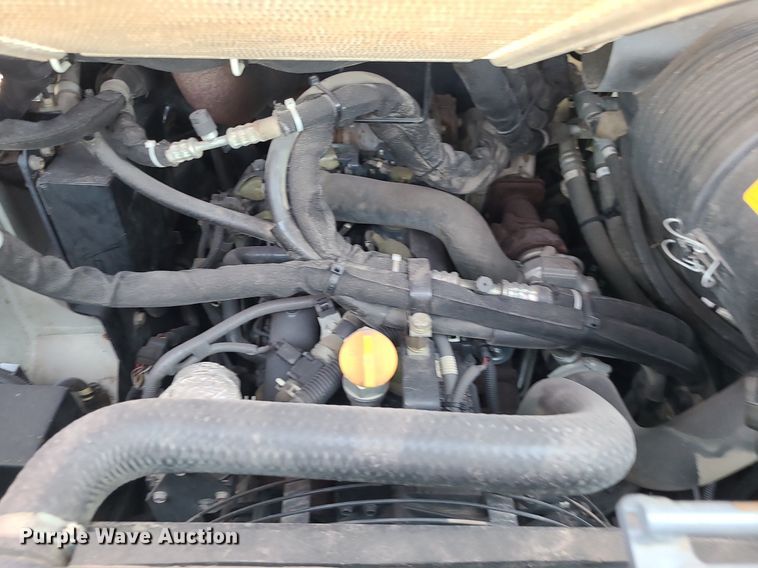 image for item MG9626 2018 Takeuchi TL10V-2  tracked skid steer loader