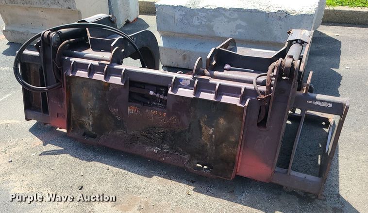image for item MG9647 80" W grapple bucket