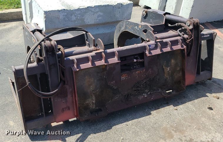 image for item MG9647 80" W grapple bucket