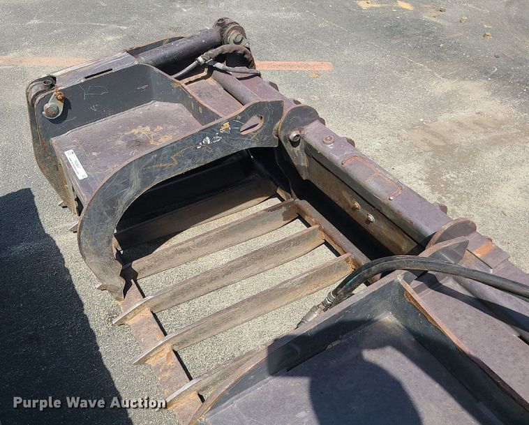 image for item MG9647 80" W grapple bucket