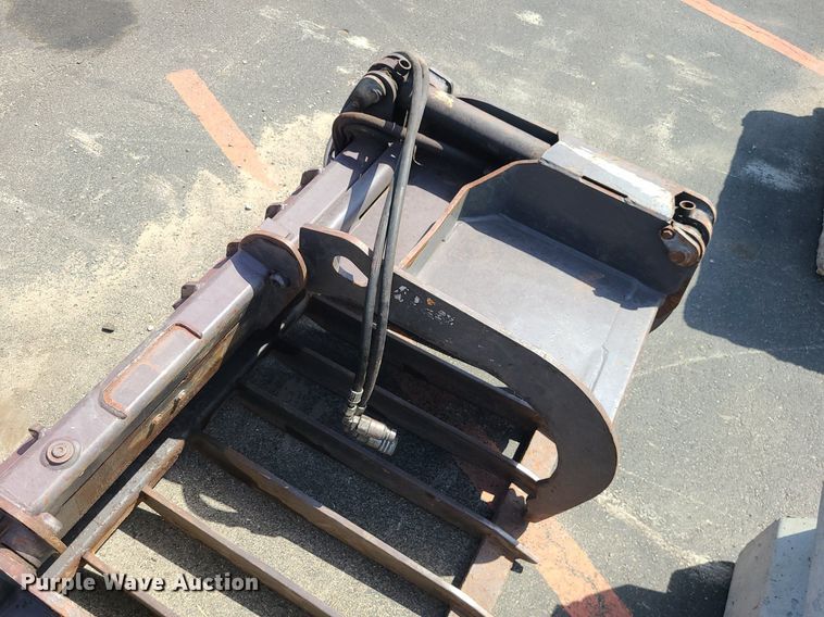 image for item MG9647 80" W grapple bucket