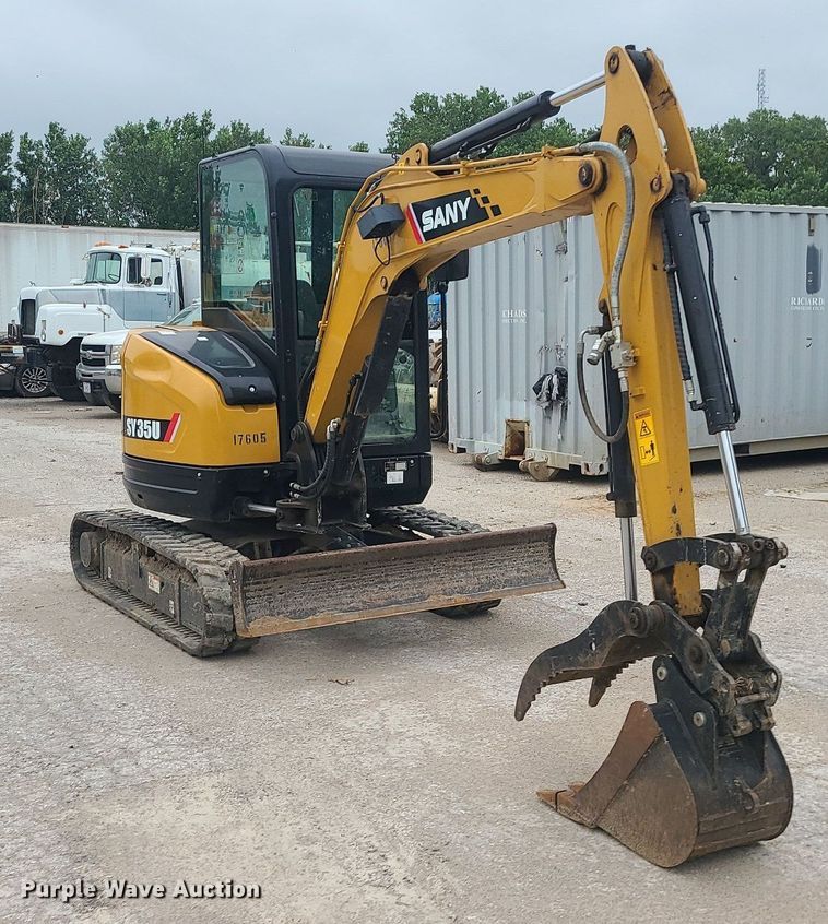 image for item MG9653 2017 Sany SY35U  mini excavator