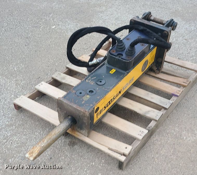 image for item MG9653 2017 Sany SY35U  mini excavator