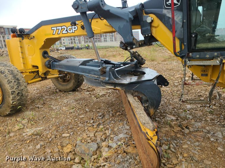 image for item MG9659 2009 John  Deere 772GP  motor grader