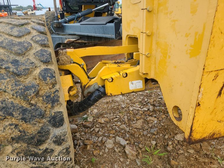 image for item MG9659 2009 John  Deere 772GP  motor grader