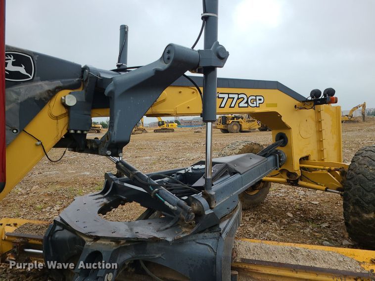 image for item MG9659 2009 John  Deere 772GP  motor grader