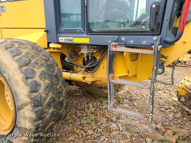 image for item MG9659 2009 John  Deere 772GP  motor grader