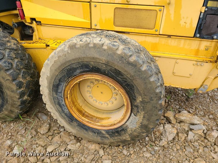 image for item MG9659 2009 John  Deere 772GP  motor grader