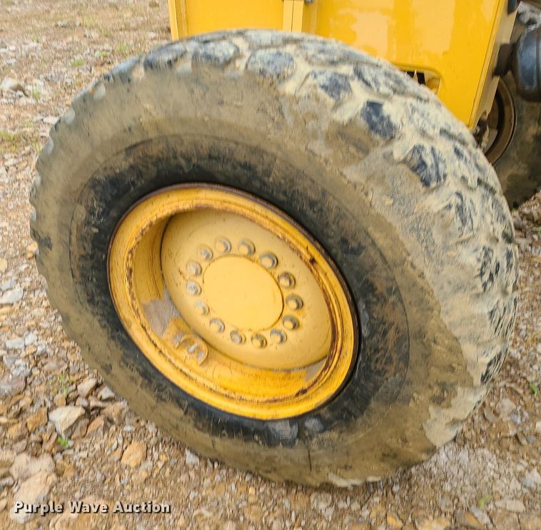 image for item MG9659 2009 John  Deere 772GP  motor grader