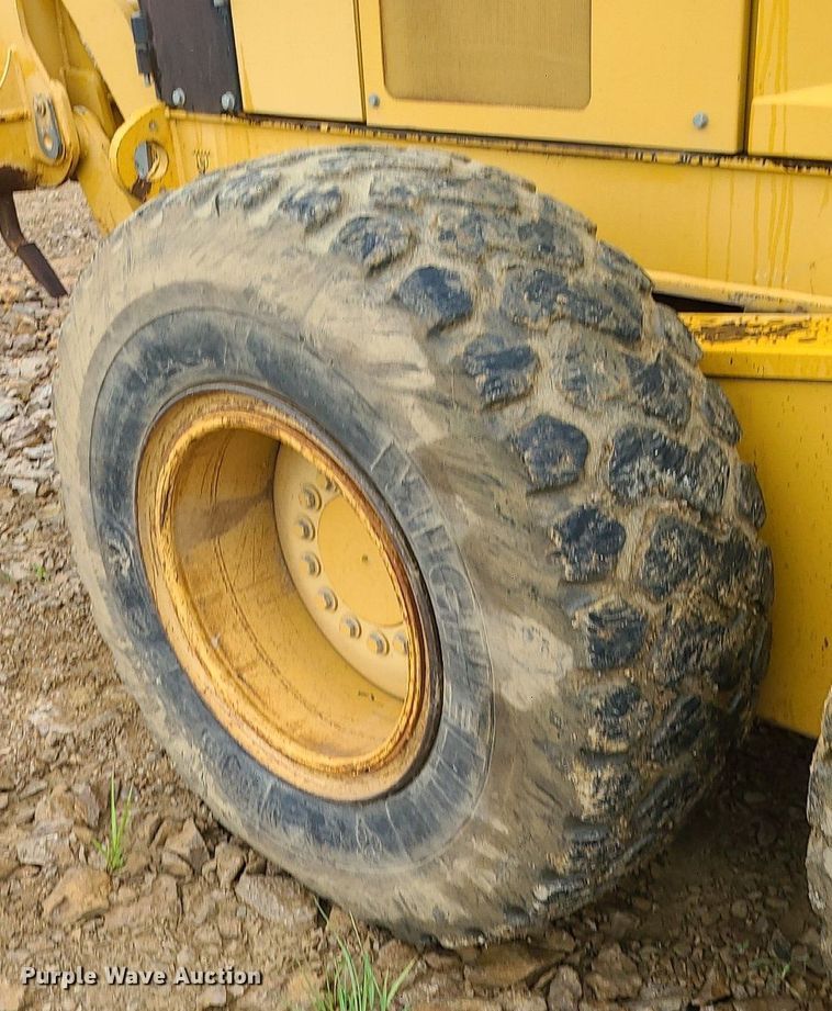 image for item MG9659 2009 John  Deere 772GP  motor grader